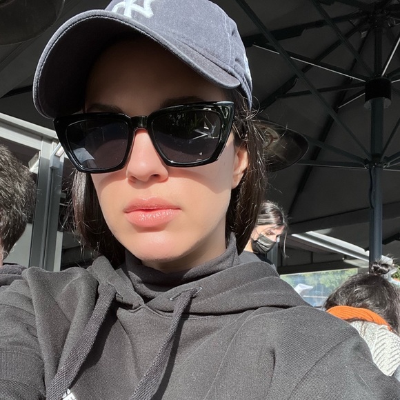 Meet your Posher, Alice - Picture 1 of 1